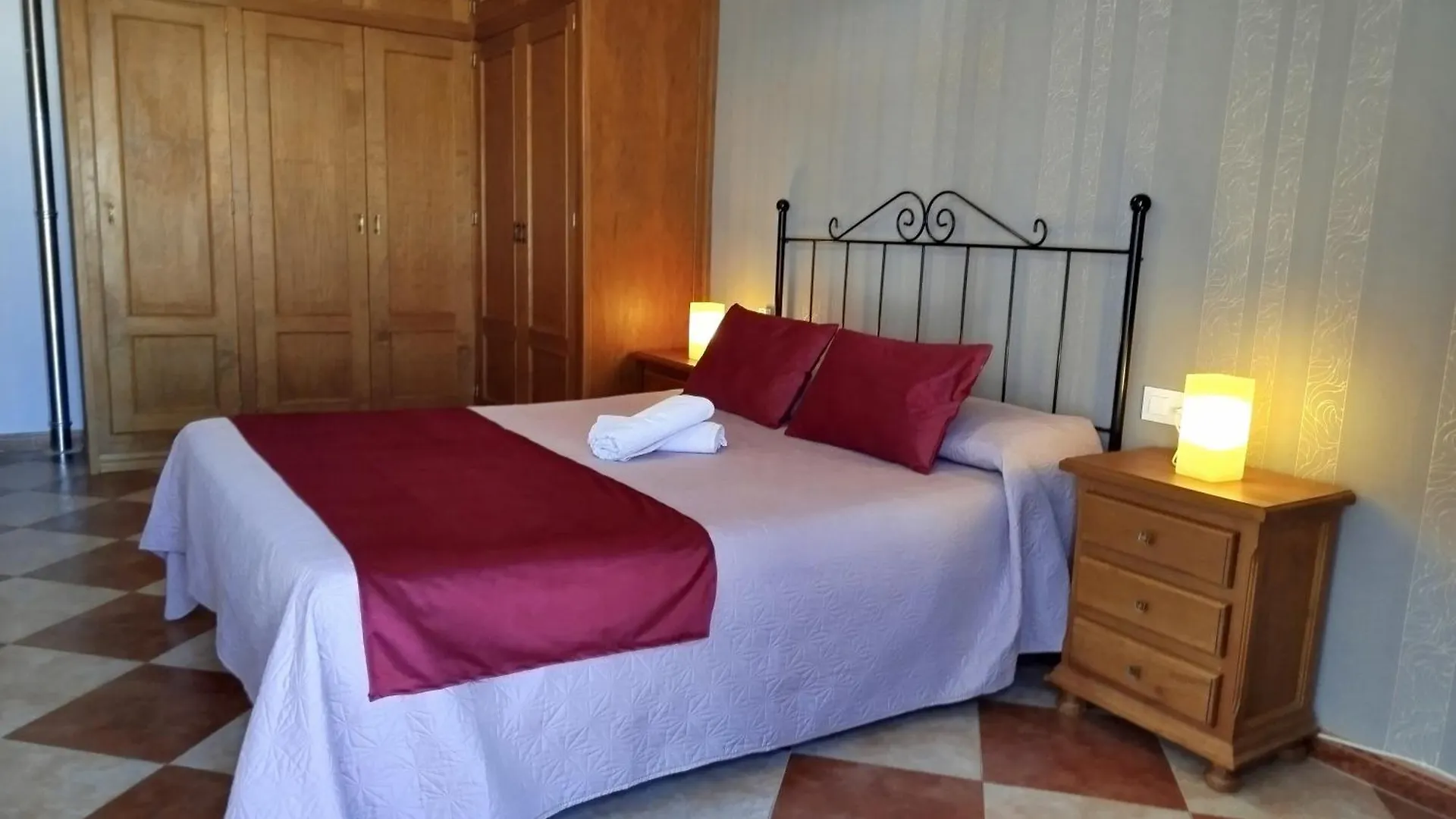 Dos Casas Rurales En Despenaperros, La Reconquista Y Nuevas Poblaciones Santa Elena 0*,